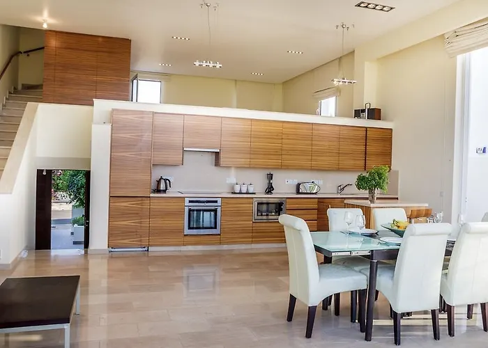 度假居 Luxury Bay View 20 Right On τhe 普罗塔拉斯