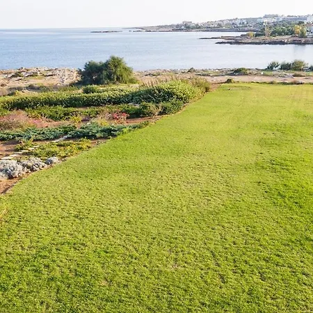 Ferienhaus Luxury Bay View 20 Right On τhe Protaras