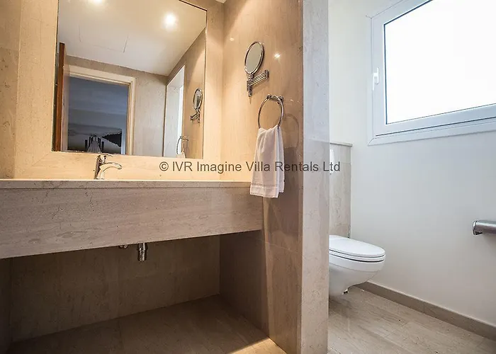 Luxury Bay View 20 Right On τhe 펜션 프로타라스