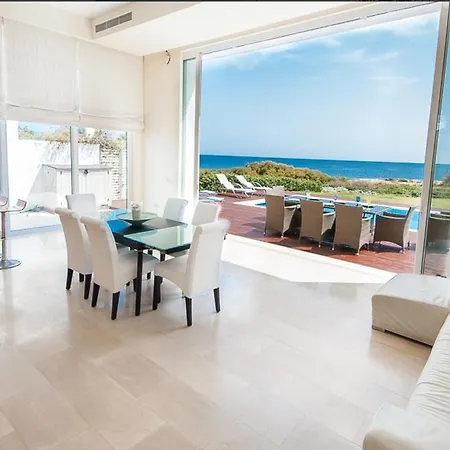 Feriehus Luxury Bay View 20 Right On τhe